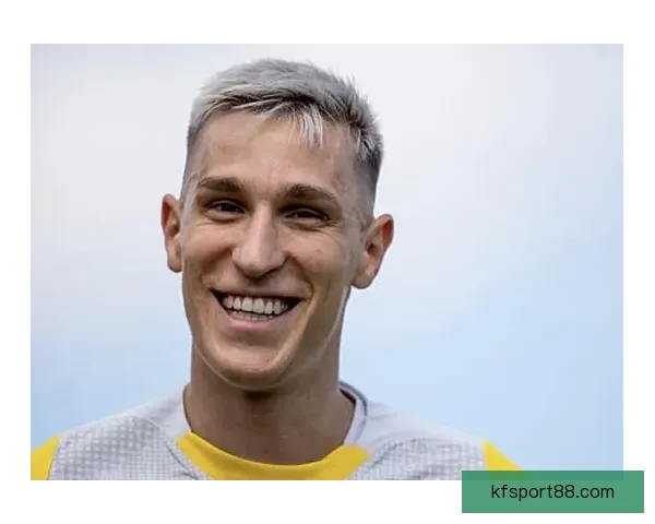 布克称与施洛特贝克交流愉快并澄清言论非针对多特与个人